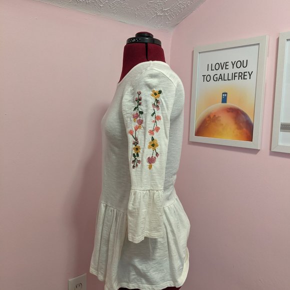 Peplum blouse with embroidery - Picture 2 of 6